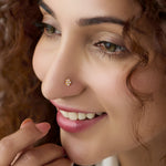 Bloom Sparkle 18K White and Black Stone Nose Pin Gold