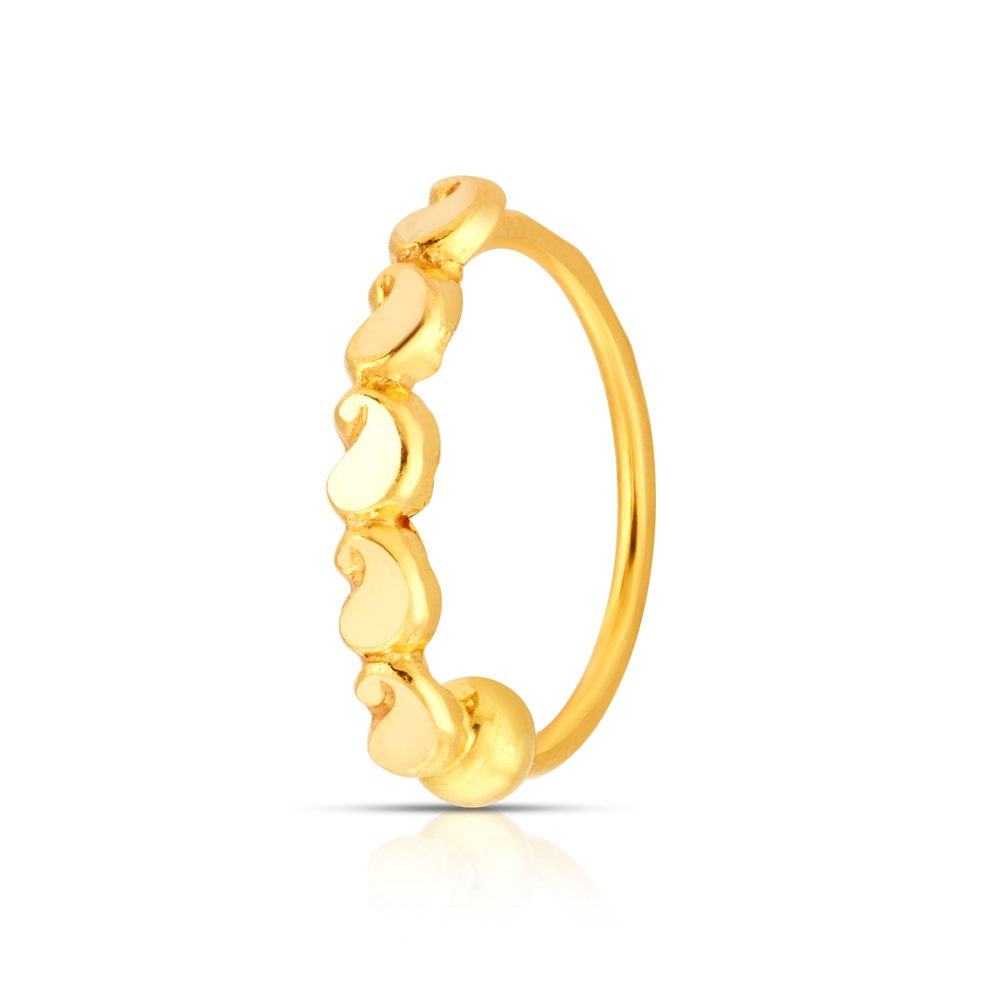 Gold Heart Row gold nose ring in 18K gold with elegant heart pattern design, perfect jewelry for heart-shaped face