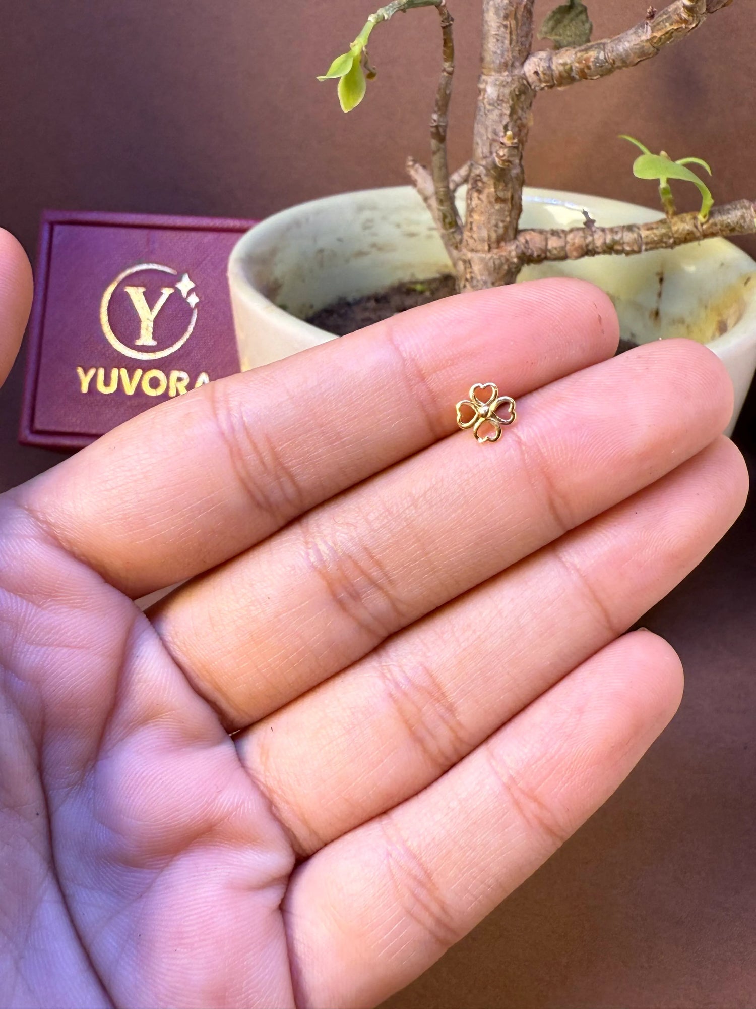 Clover Heart Gold Nose Pin – Simple 18K Nose Pin Gold Design for Women