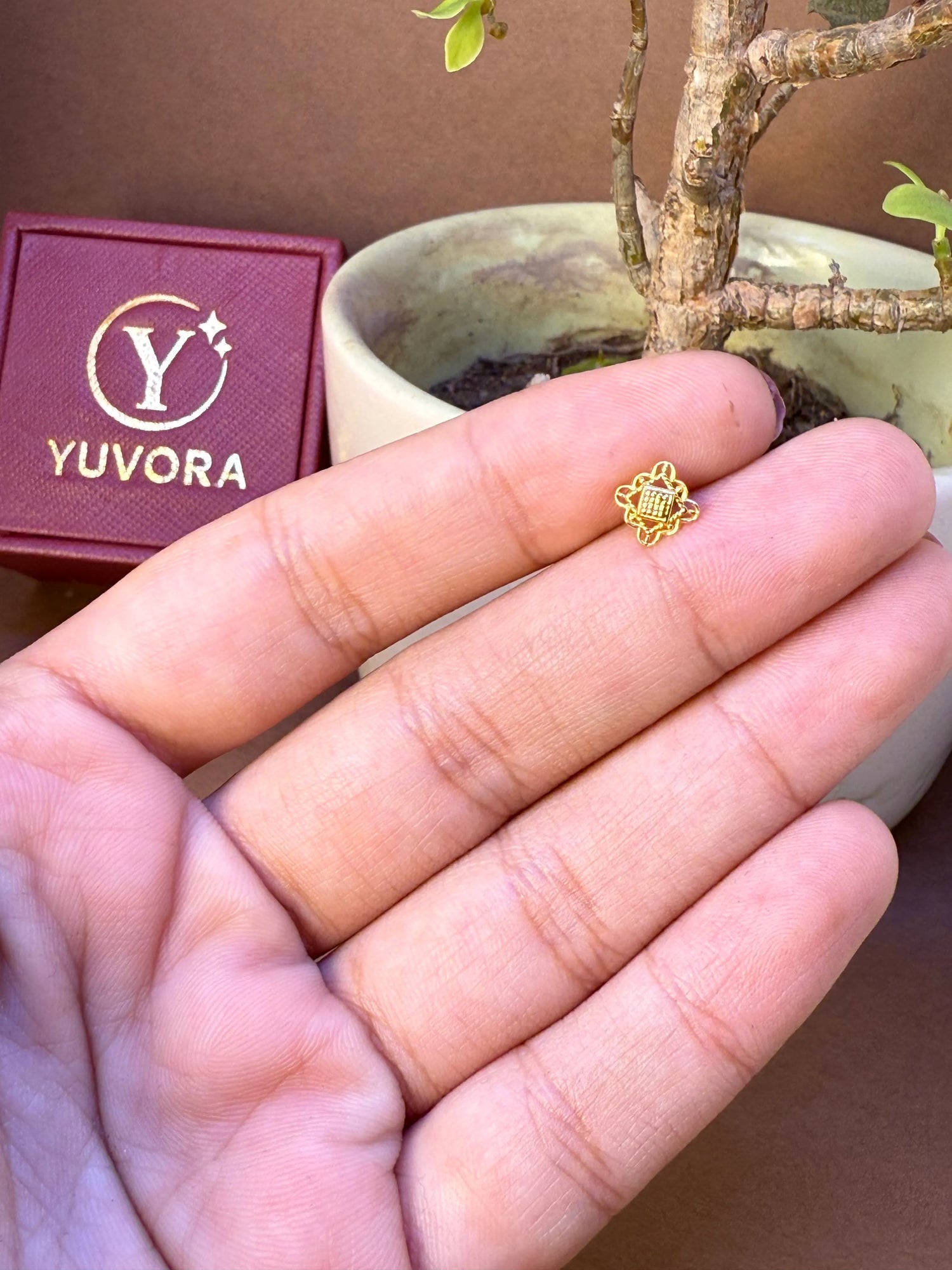 Lattice Bloom Gold Nose Pin – Simple 18K Nose Pin Gold Design for Women