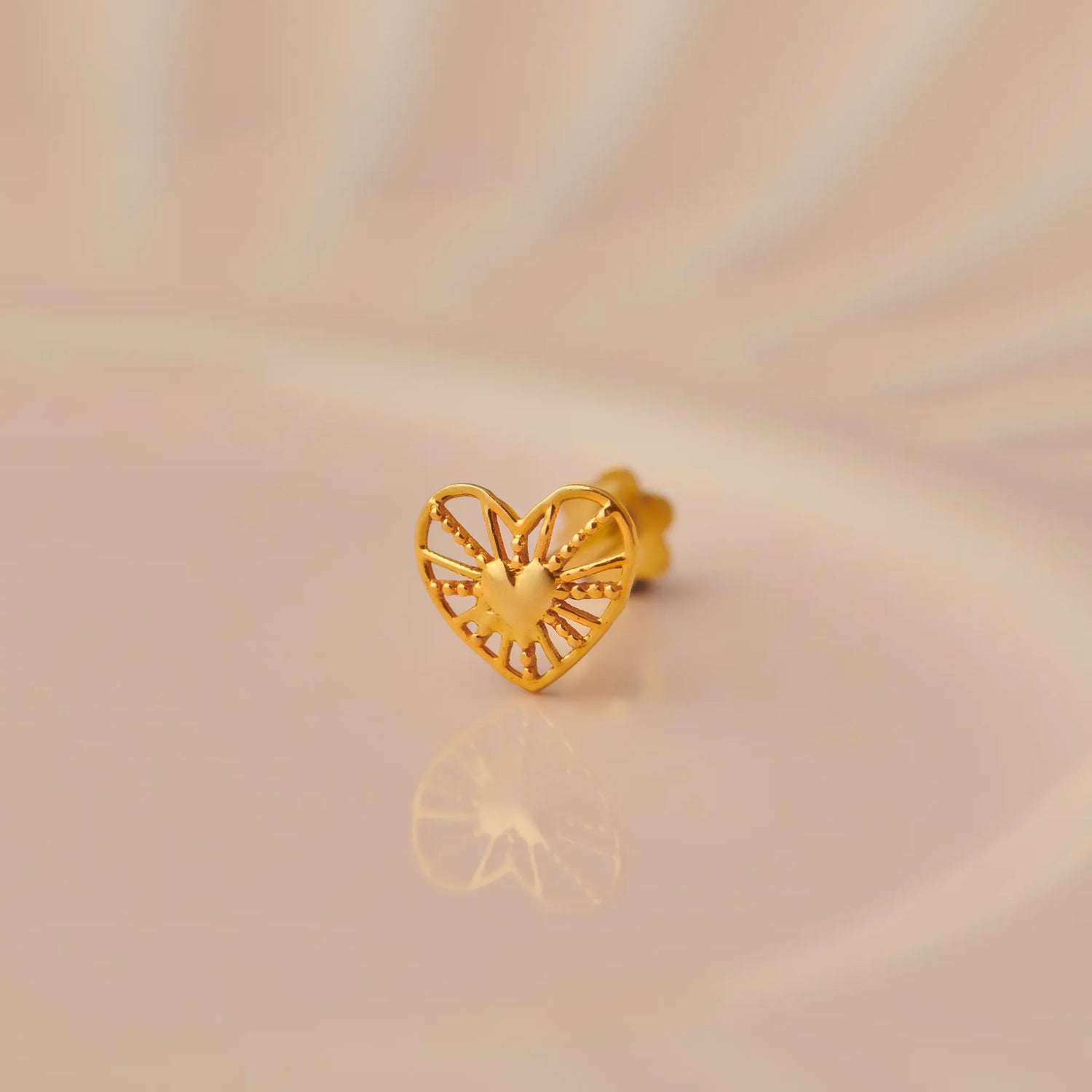Radiant Heart Gold Nose Pin – Simple 18K Nose Pin Gold Design for Women