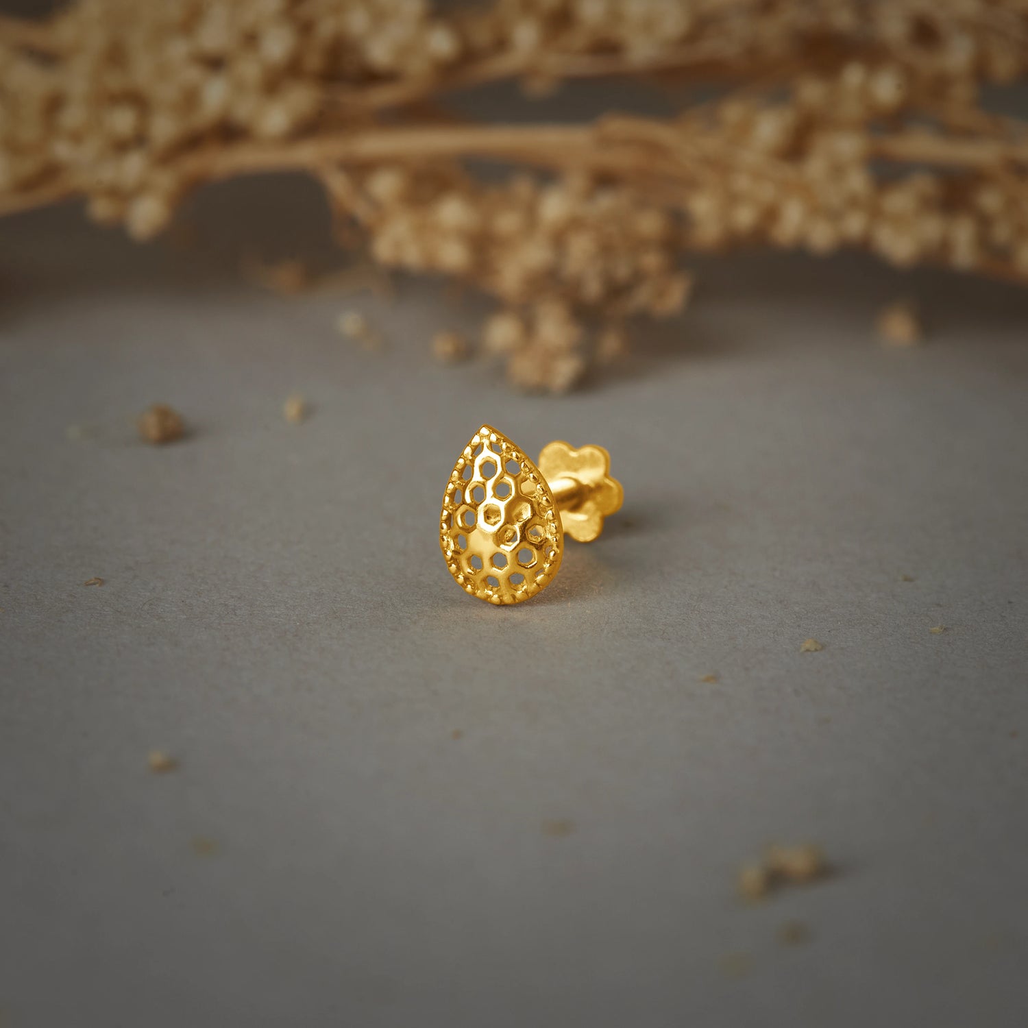 Honeycomb Drop 18K Filigree Drop Shaped Inspired Gold Nose Pin