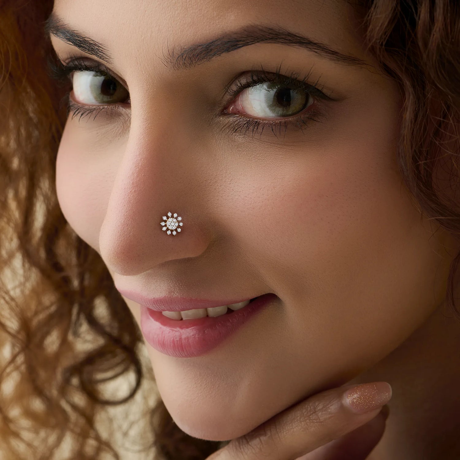 Regal Radiance Sunrays Inspired Gold Nose Pin With Diamond For Women Online