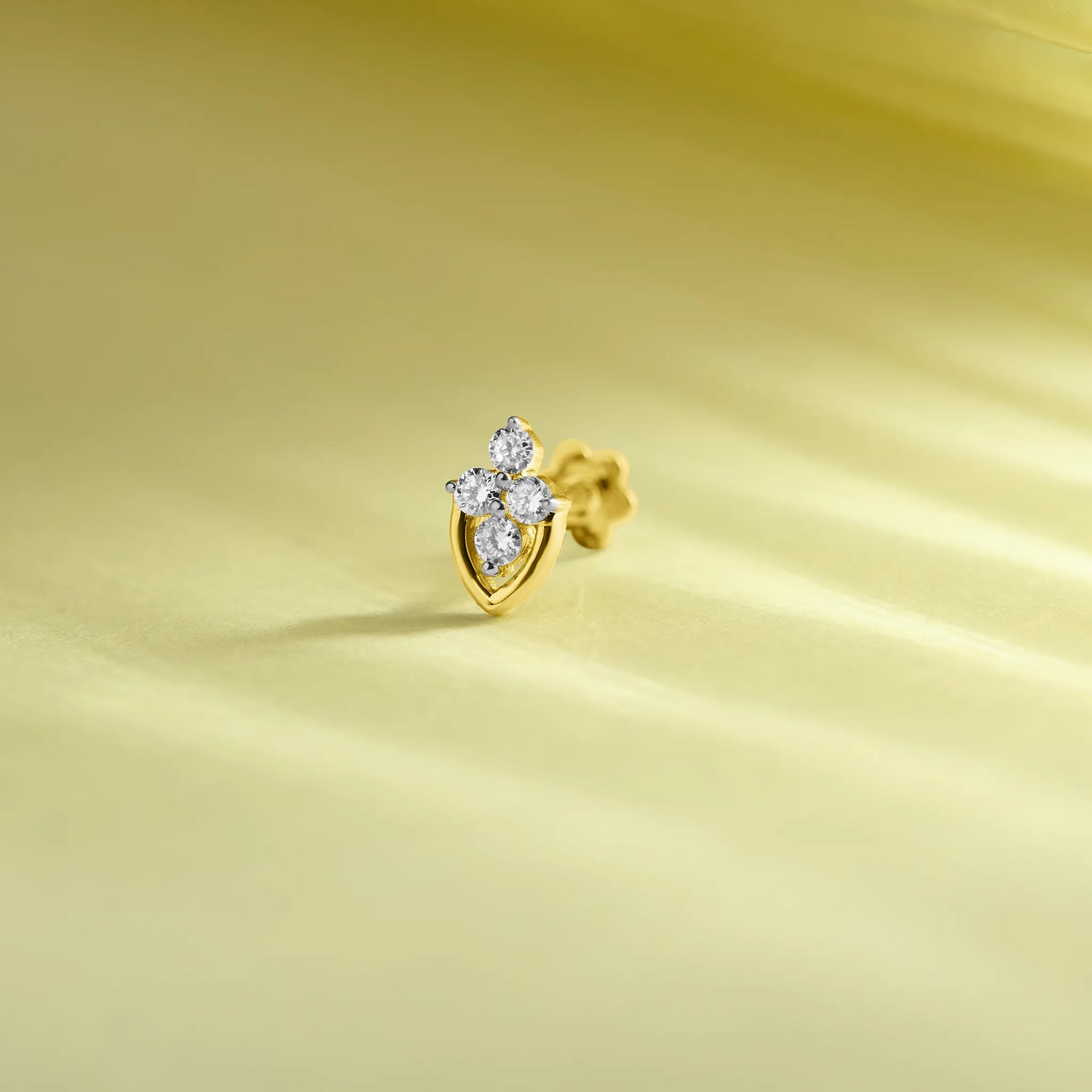 Royal Star Diamond And Gold Nose Pin For Women