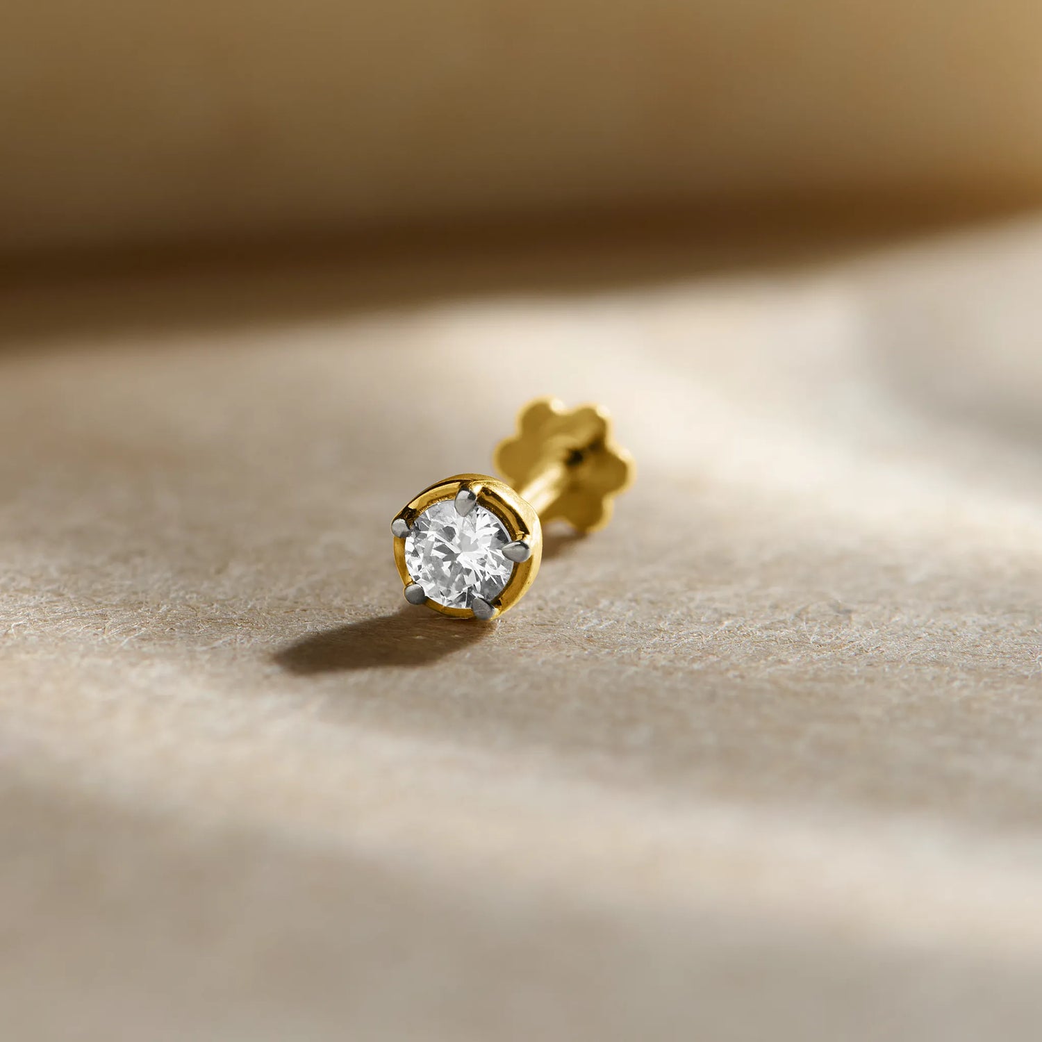 Stellar Royale Single Solitaire Diamond Nose Pin Design From Kerala In Gold