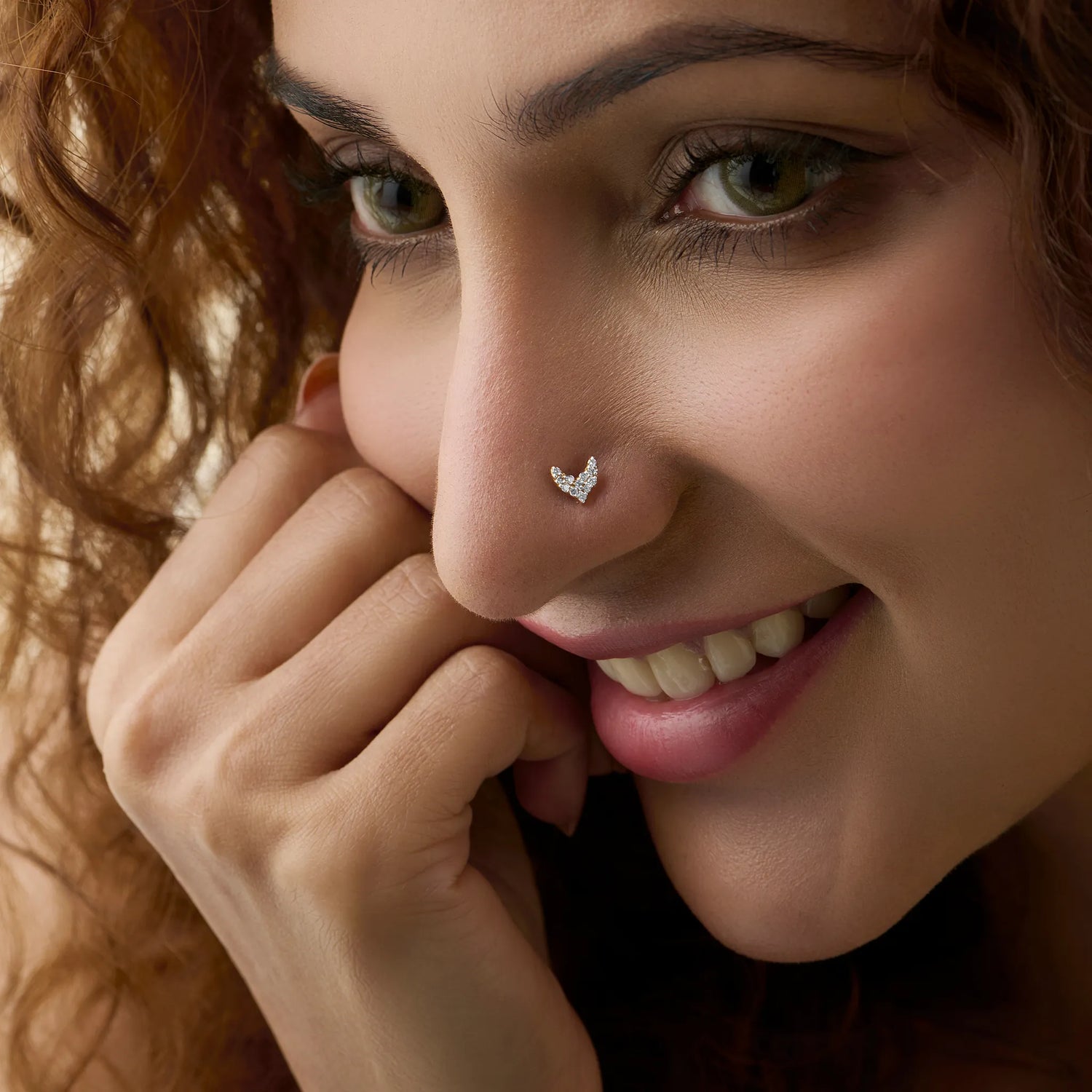 Mystery Heart Inspired With Small Multiple Diamond Nose Pin Gold