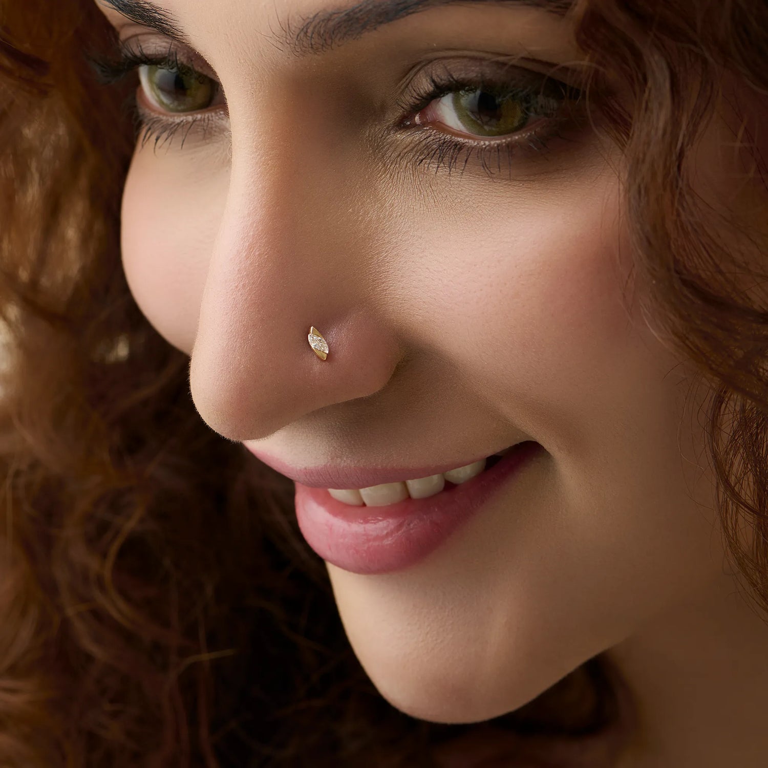 Marquise Gleam Nose Pin Gold And Diamond Design For Females