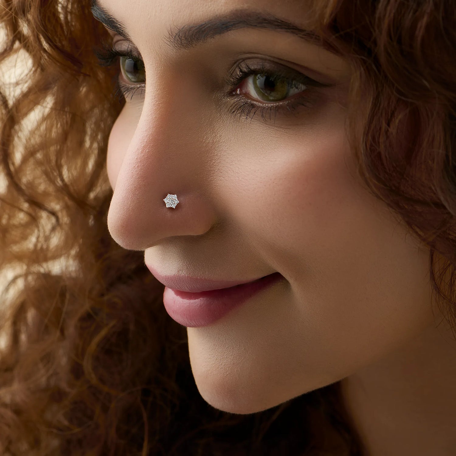 Cluster Glow Diamond Nose Pin Gold For Women Online