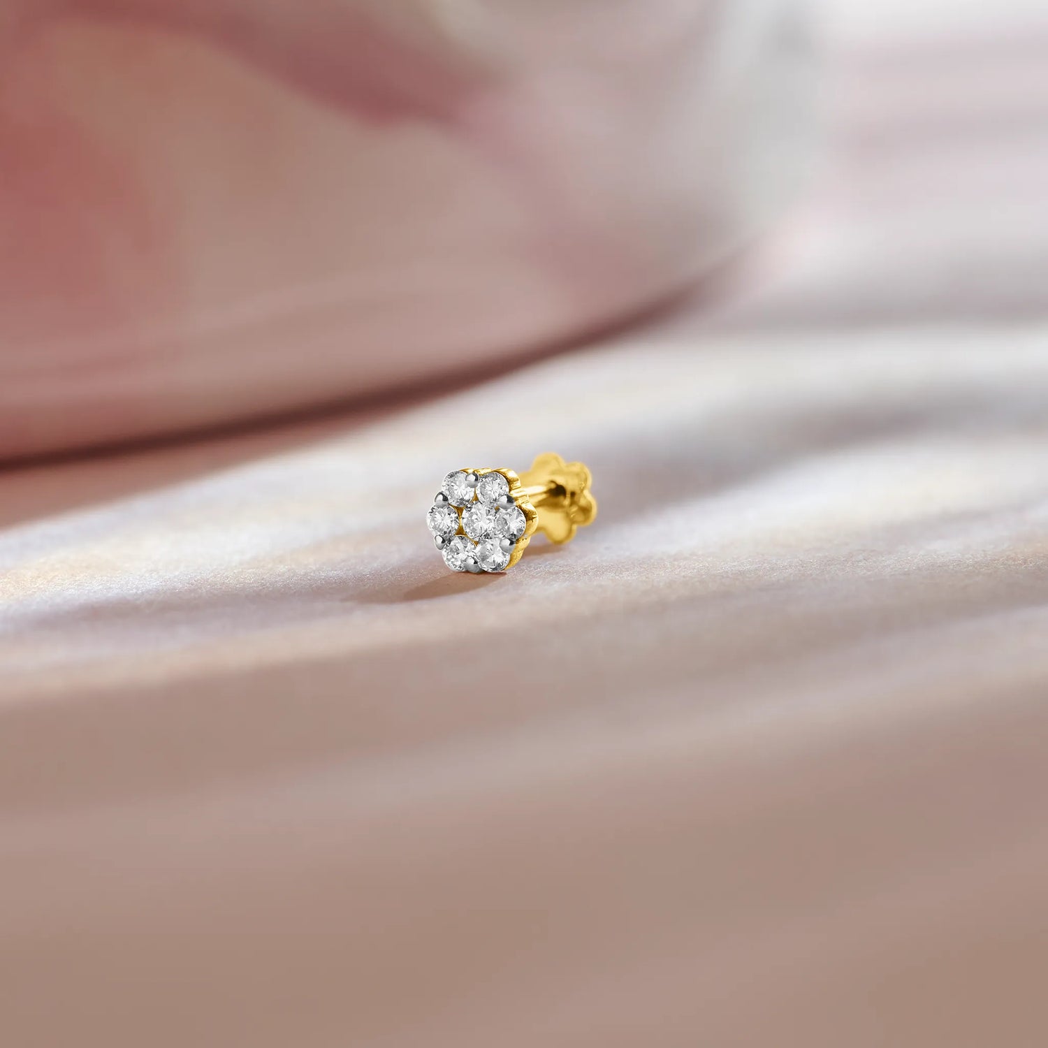 Classic Bud Nose Pin Gold And Diamond For Women Online