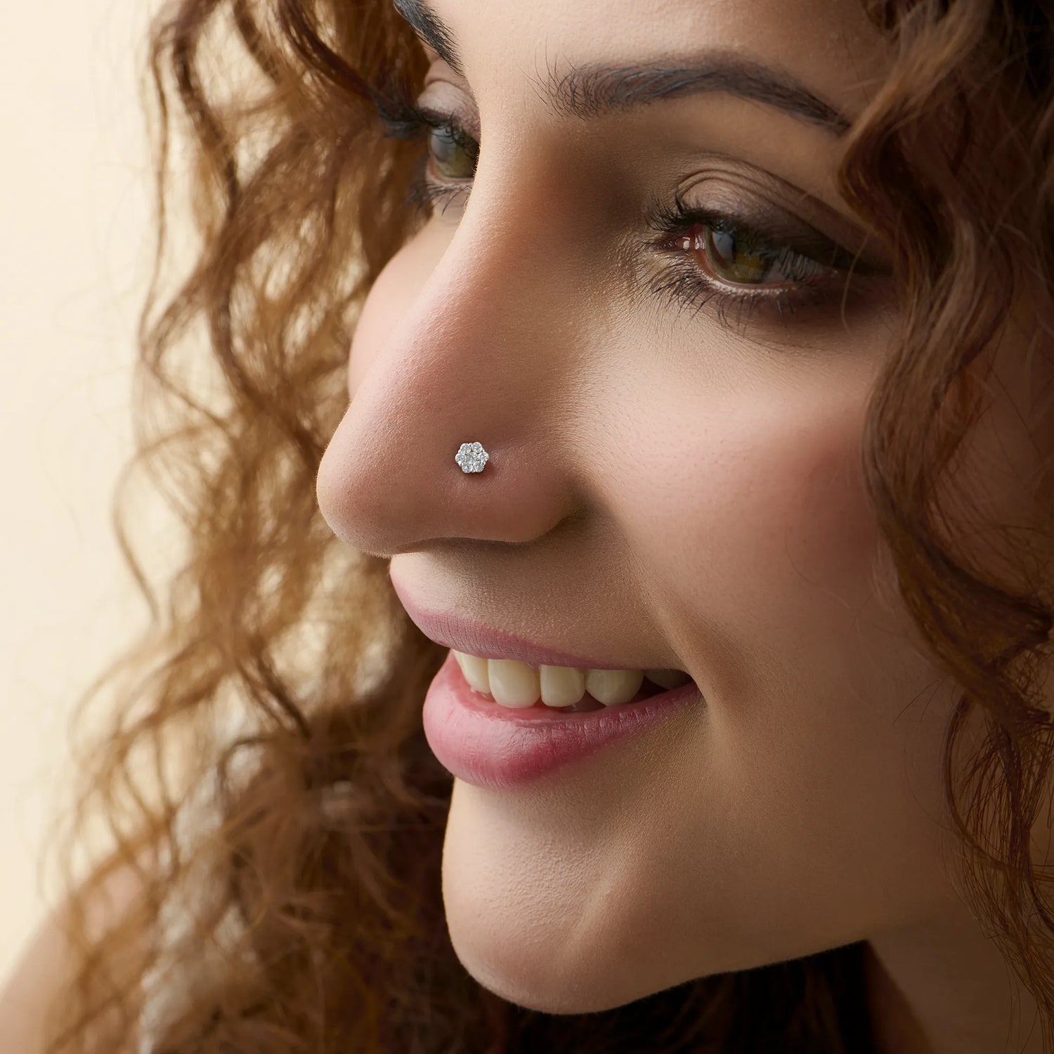 Classic Bud Nose Pin Gold And Diamond For Women Online