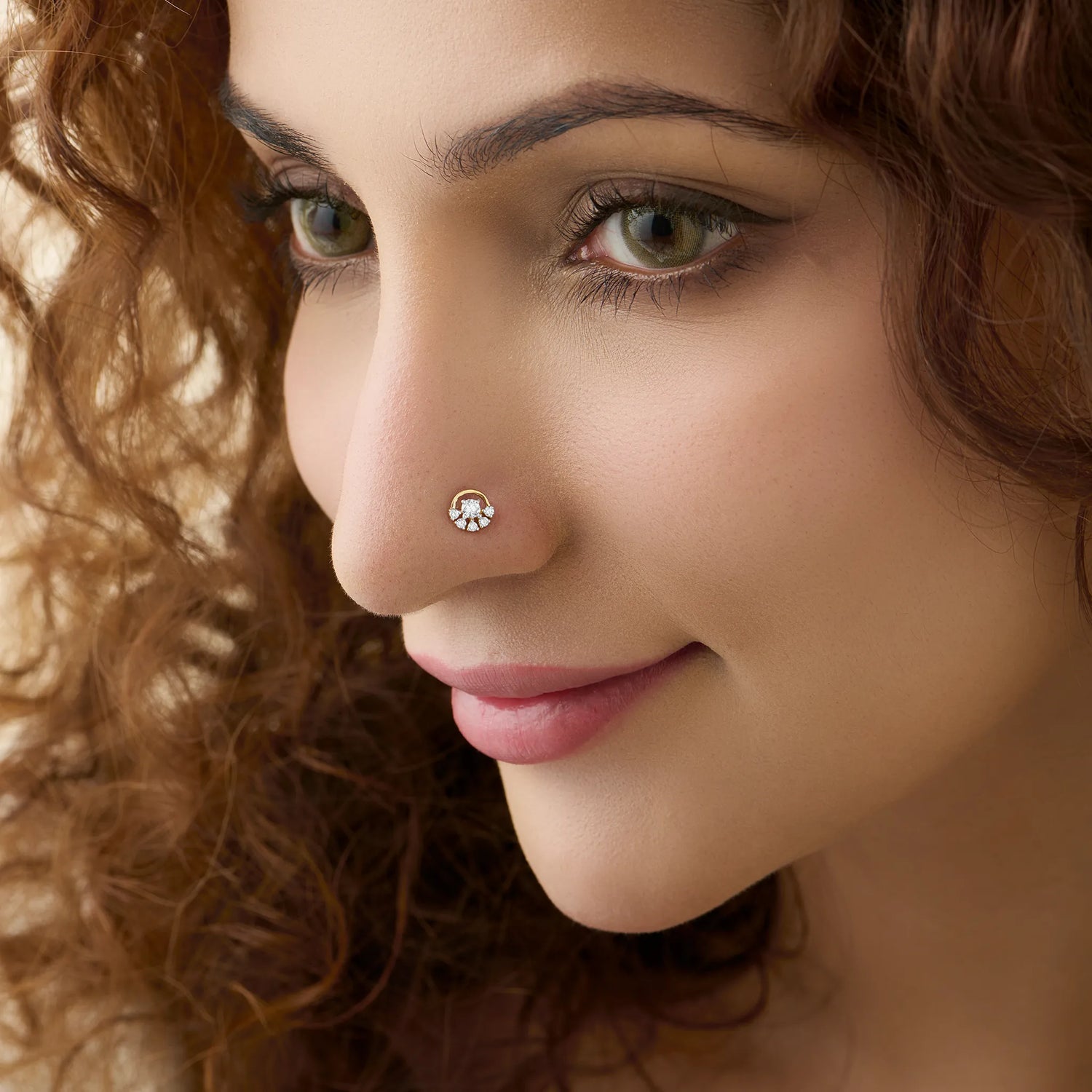 Halo Bloom Modern Minimal Diamond And Gold Nose Pin Design