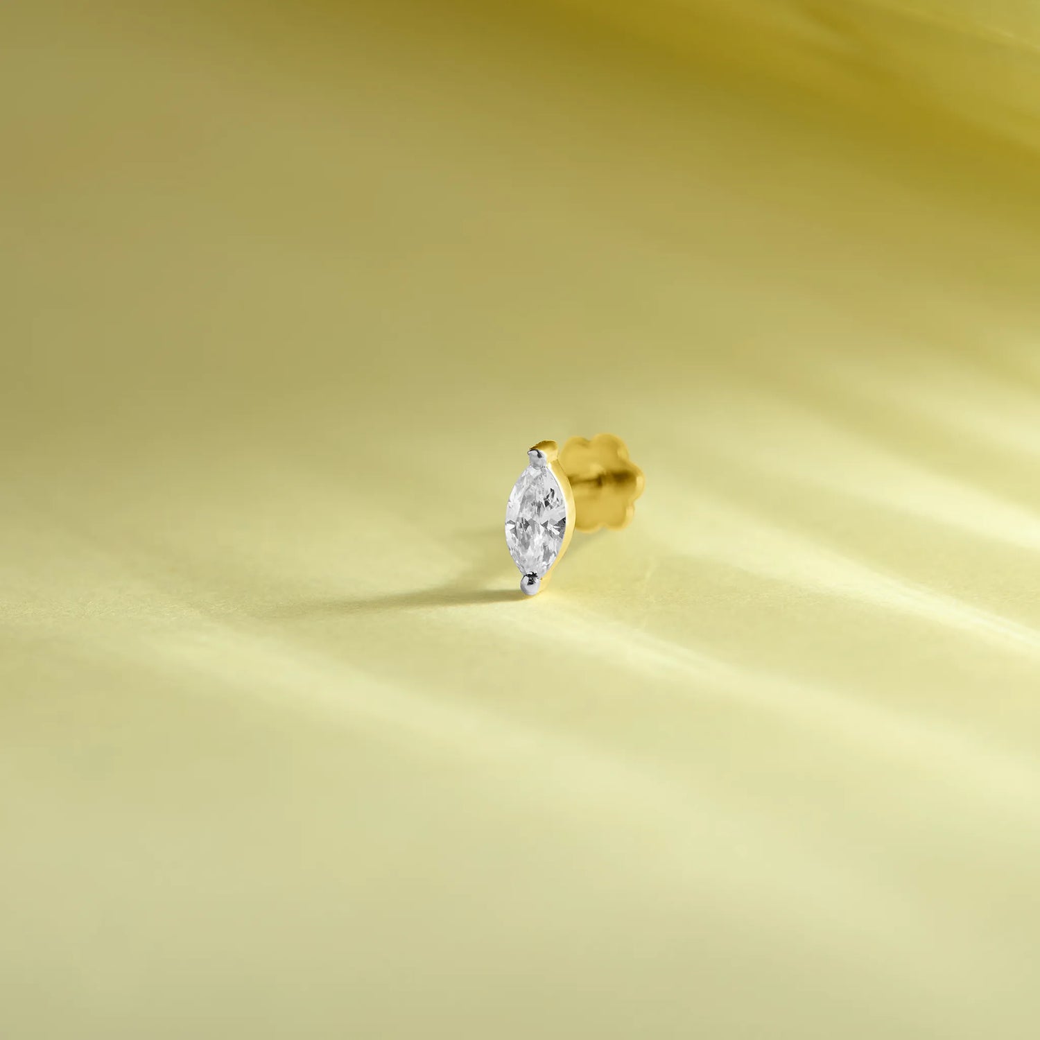 Marquise Muse Single Solitaire Gold Diamond Nose Pin
