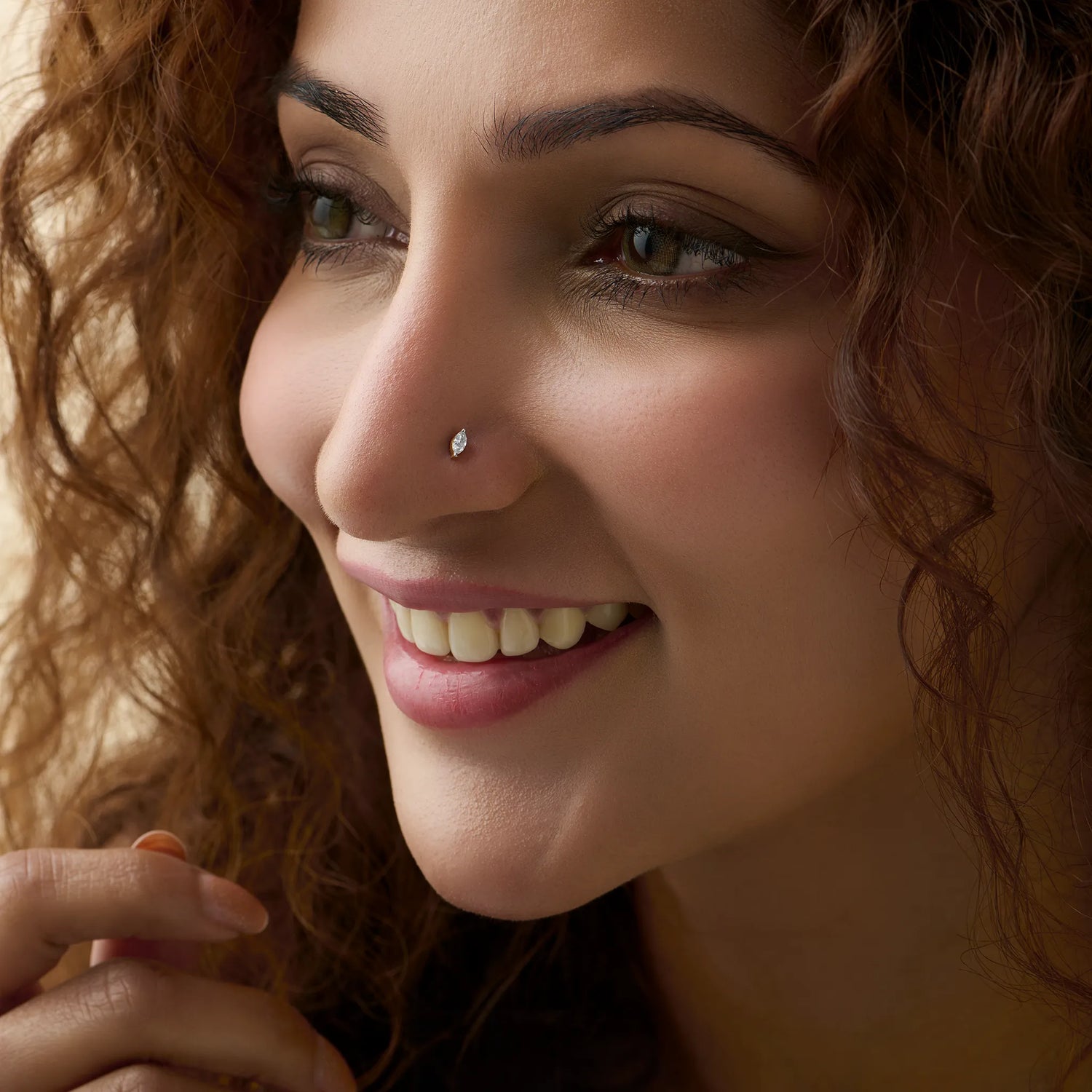 Marquise Muse Single Solitaire Gold Diamond Nose Pin