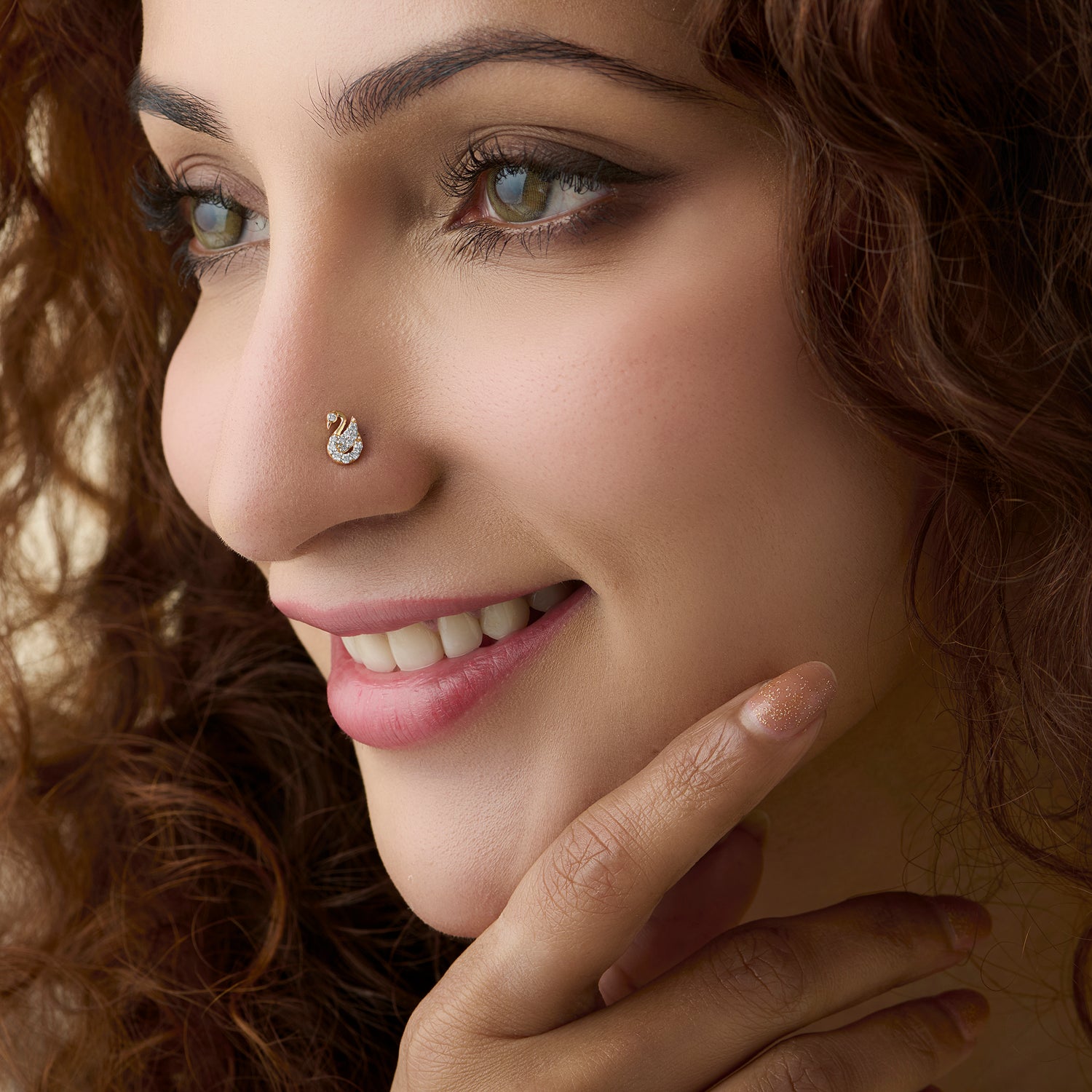Swan Glow Diamond Nose Pin For Women Online