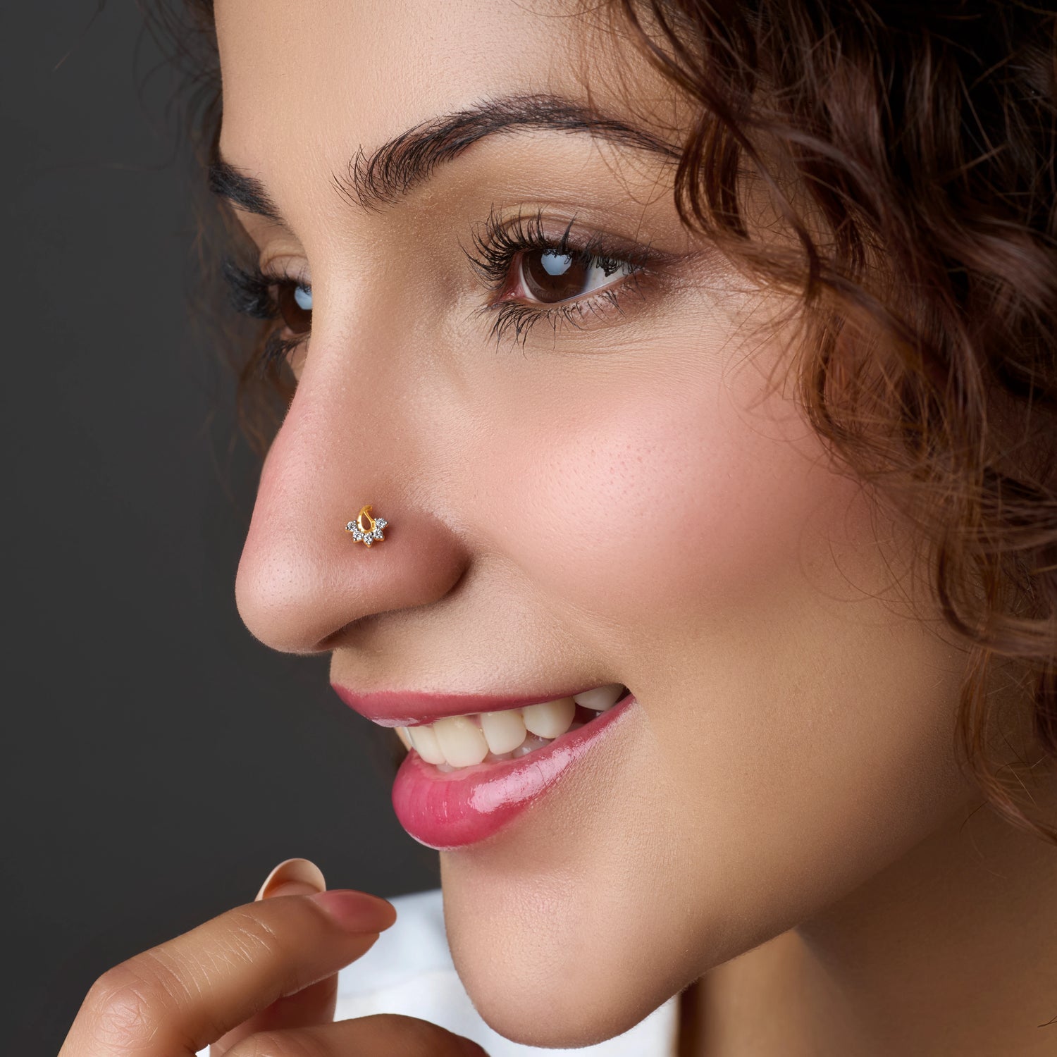 Paisley Design Inspired Nose Pin Gold With Diamond