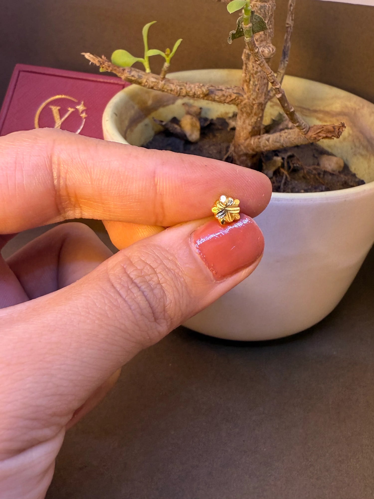 Five-Petal Bloom 18K Flower-Inspired Gold Ki Nose Pin