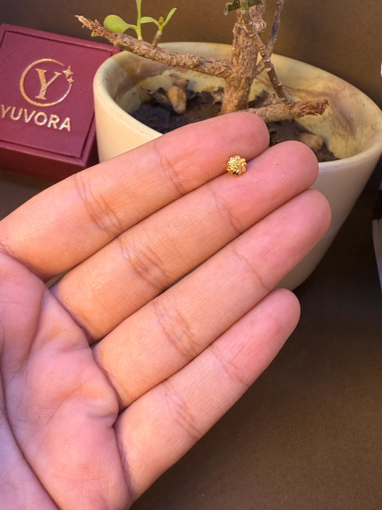 Floral Sphere Gold Nose Pin – Simple 18K Nose Pin Gold Design for Women