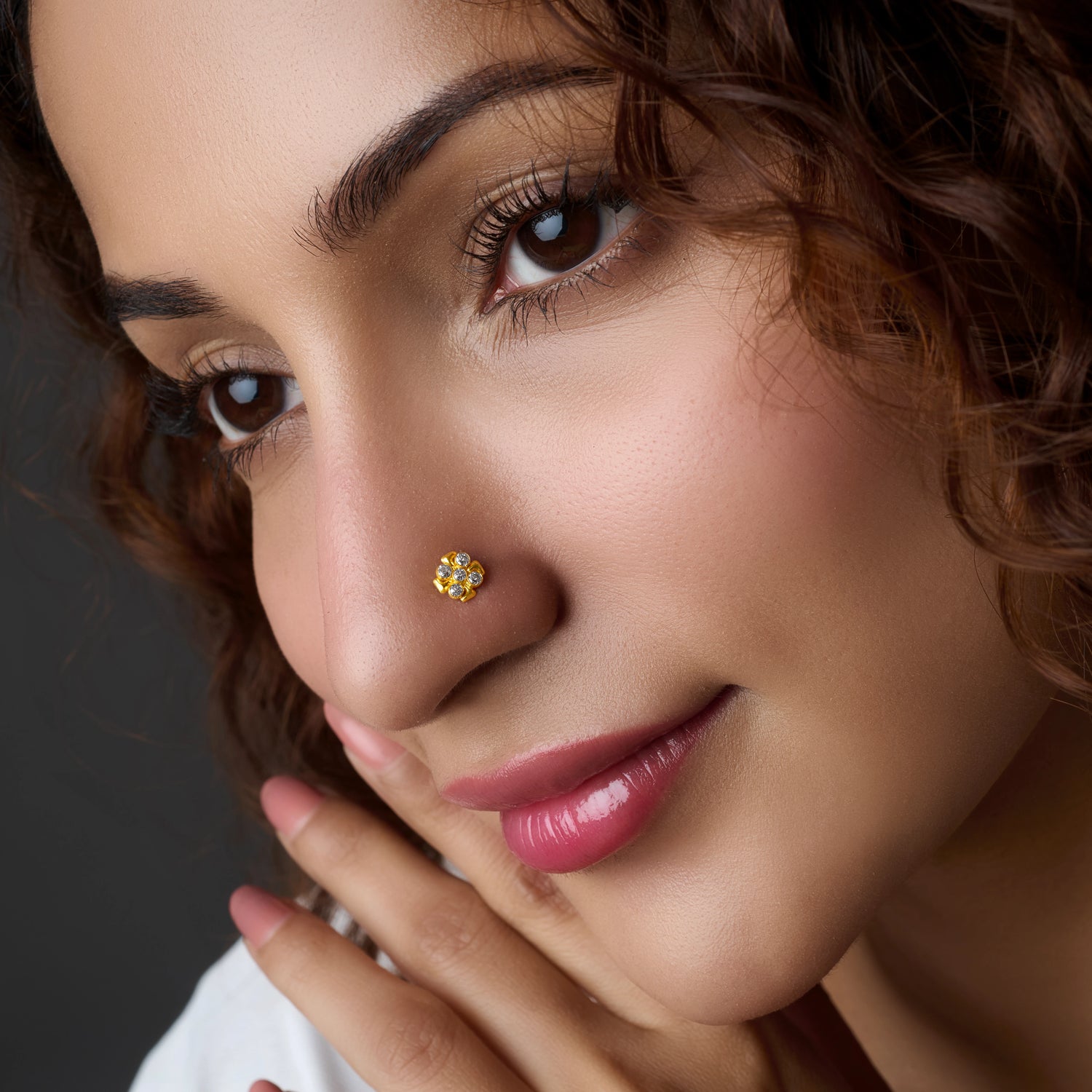 Ruby Satiya 18K Crimson Stone Gold Nose Pin Online For Women