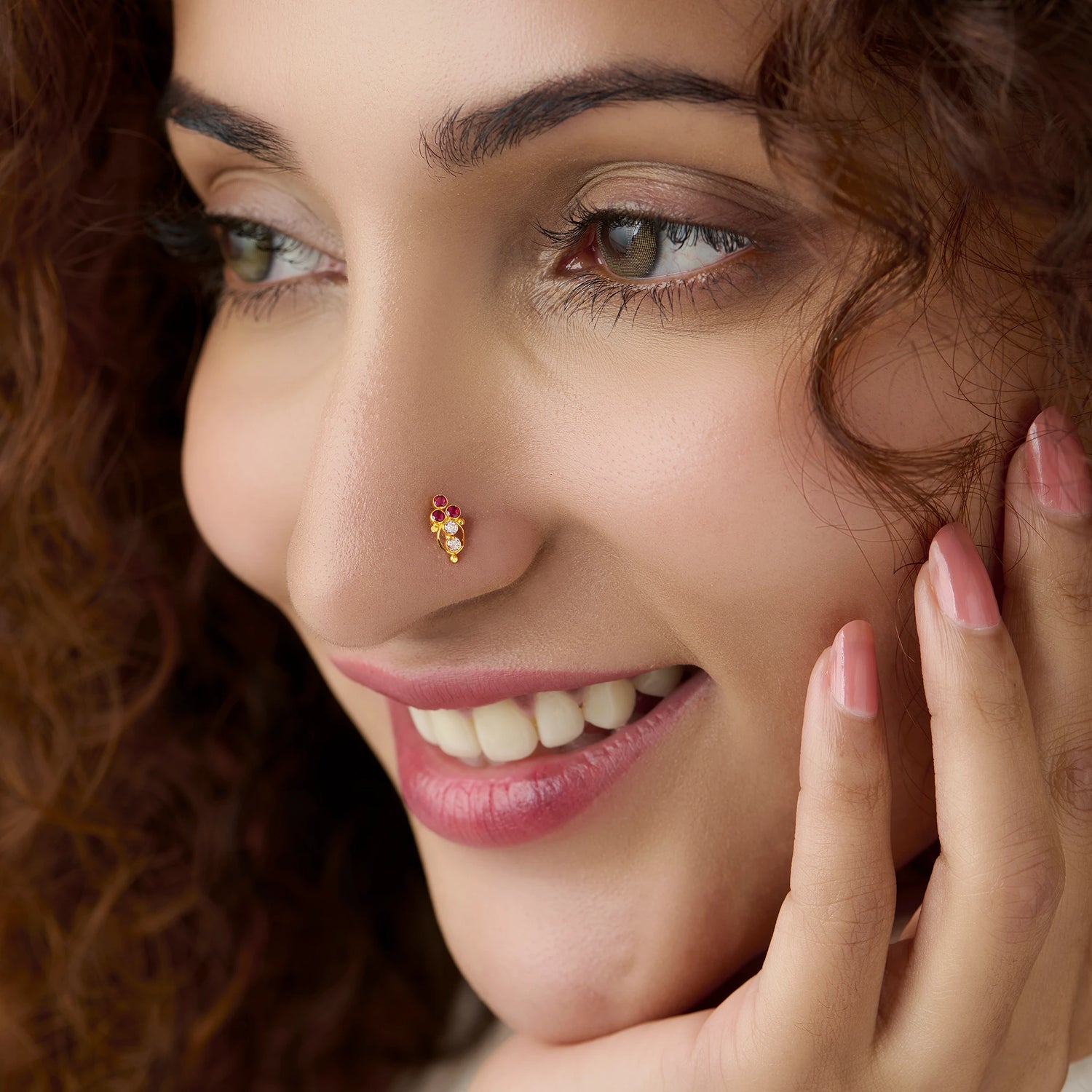 Sapphire Orbit 18K Leaf-Inspired Multi Colour Gold Nose Pin In Stone