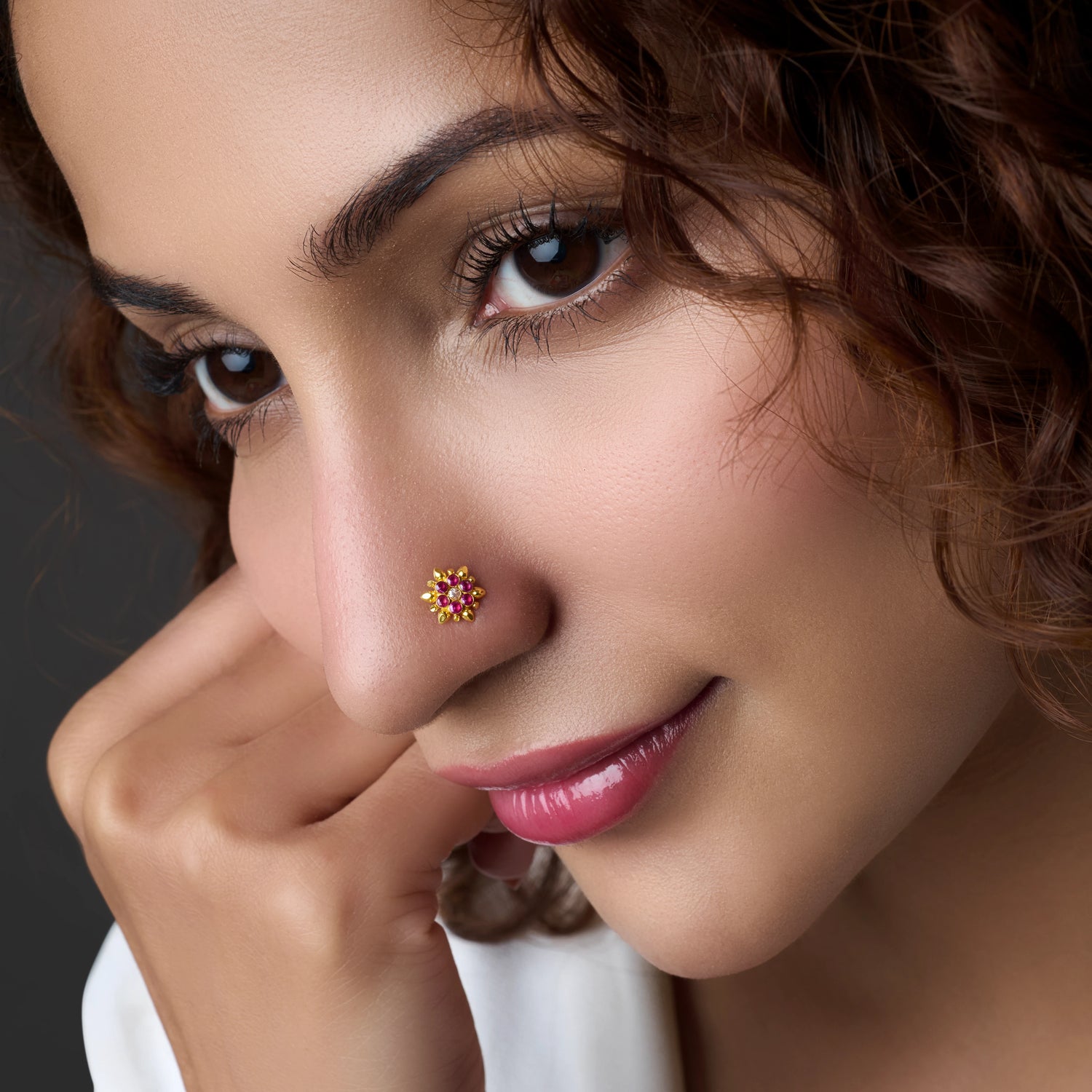 Midnight Bloom 18K Starburst-Inspired Stone Gold Nose Pin Design Online