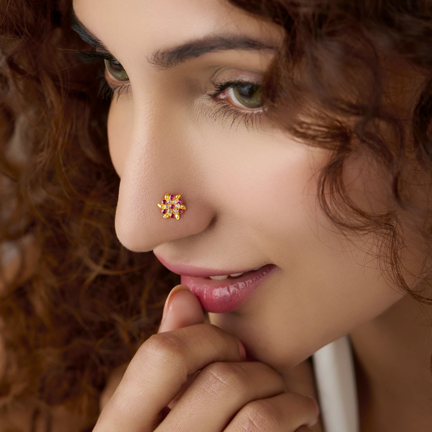 Golden Swirl 18K Diamond Inspired Stone Gold Nose Pin For Women