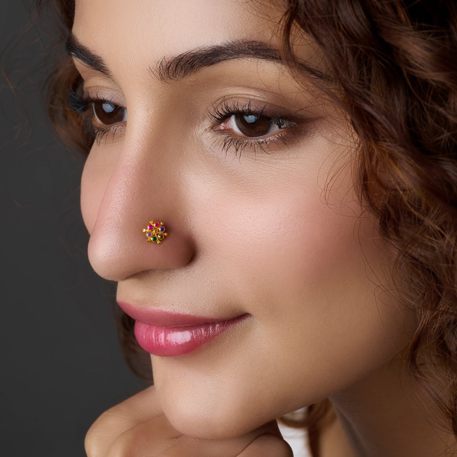 Radiant Spokes 18K Wheel-Shaped Inspired Stone Gold Nose Pin For Women