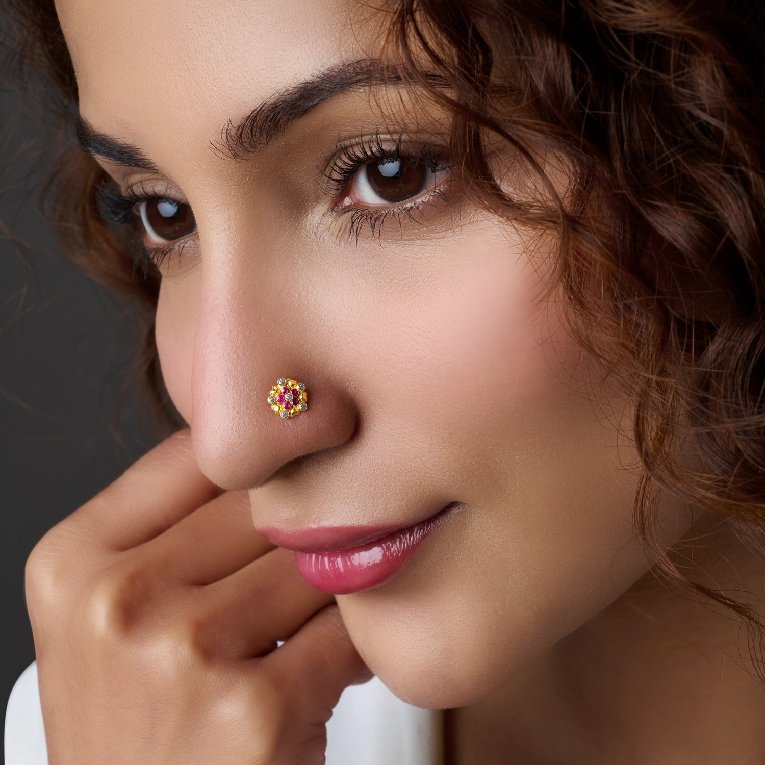 Woodland Cluster 18K Stone Gold Nose Pin Online
