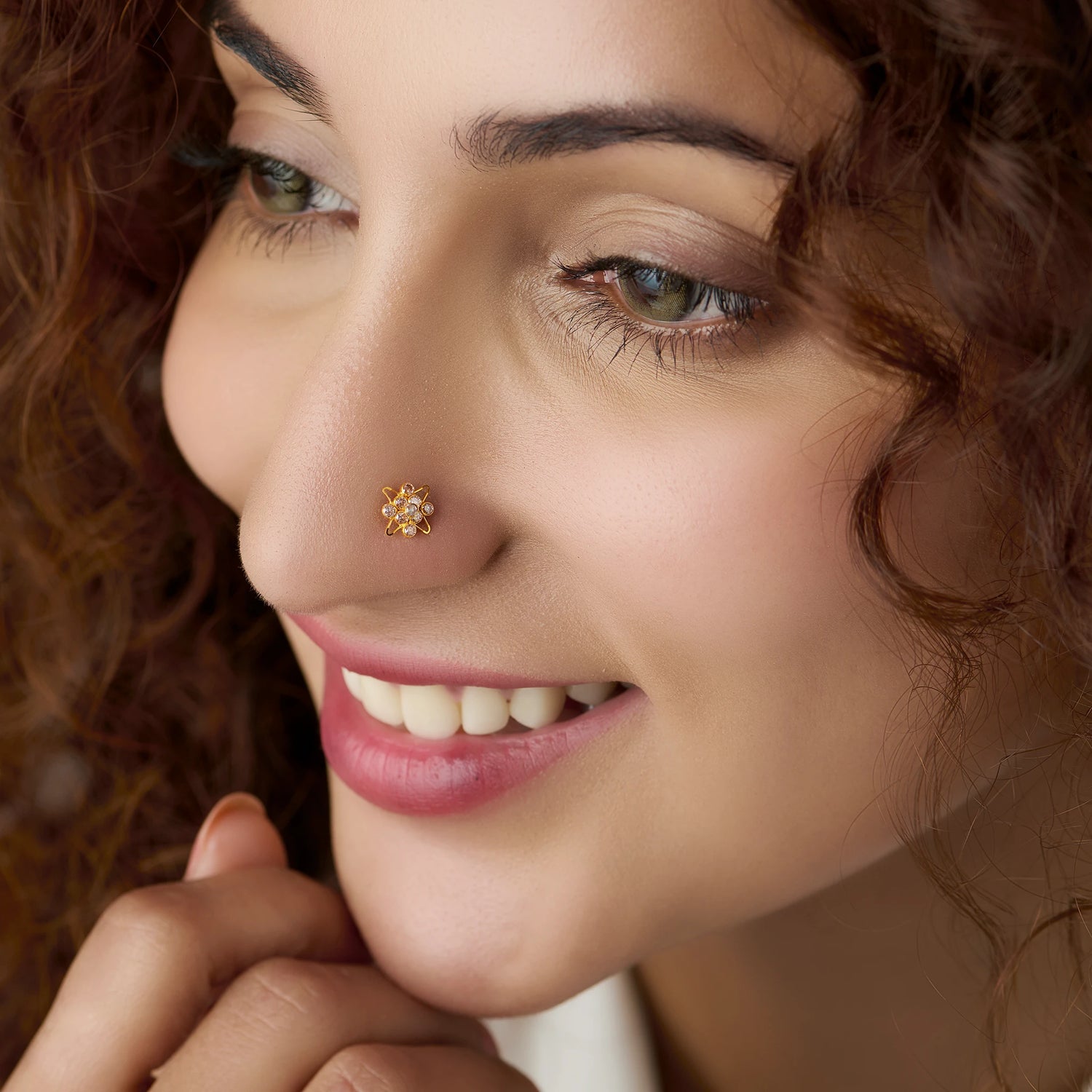 Star Noir 18K Star Inspired Gold Nose Pin Design with Stone Setting For Women