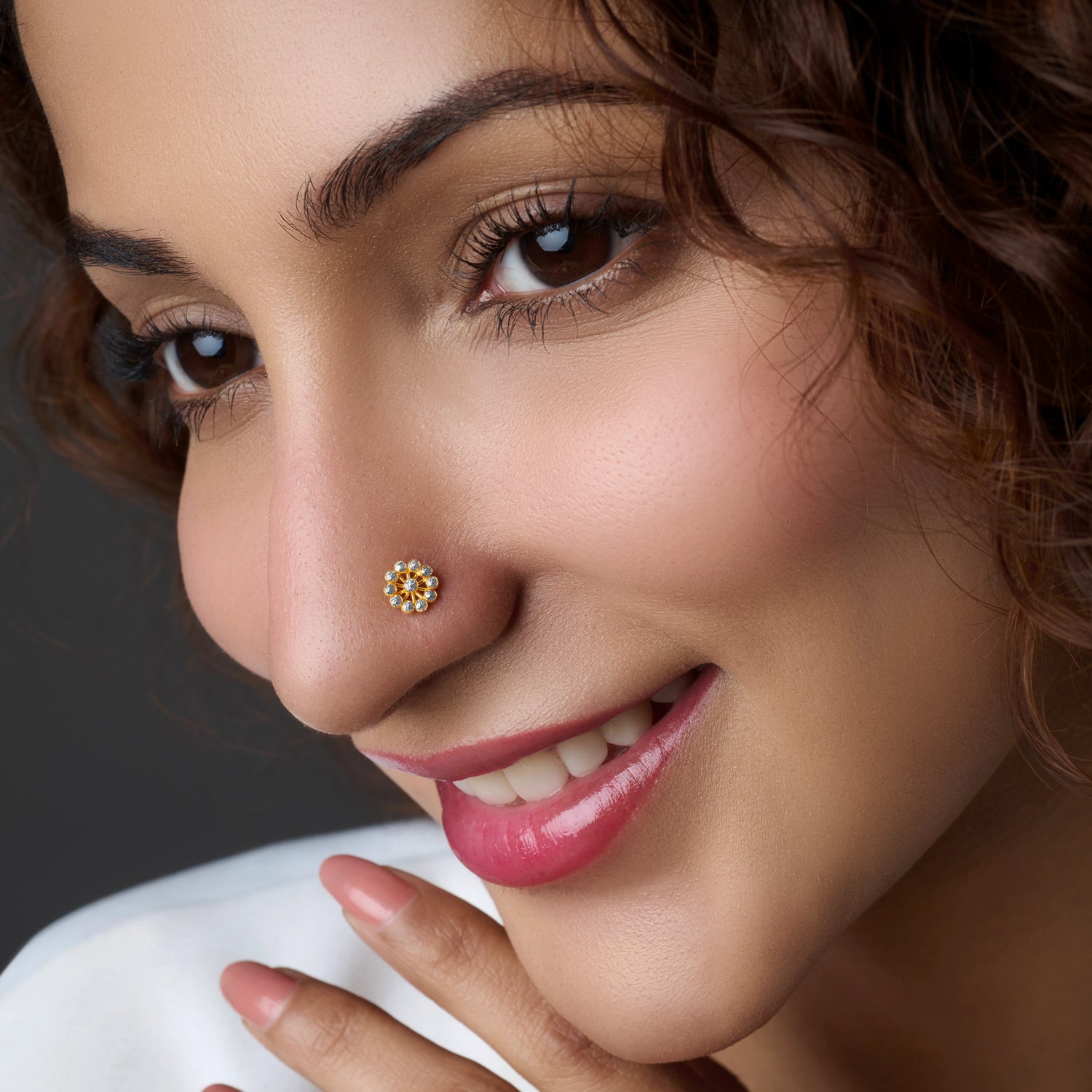 Radiant Wheel 18K Wheel Shape Inspired Stone Gold Nose Pin For Women