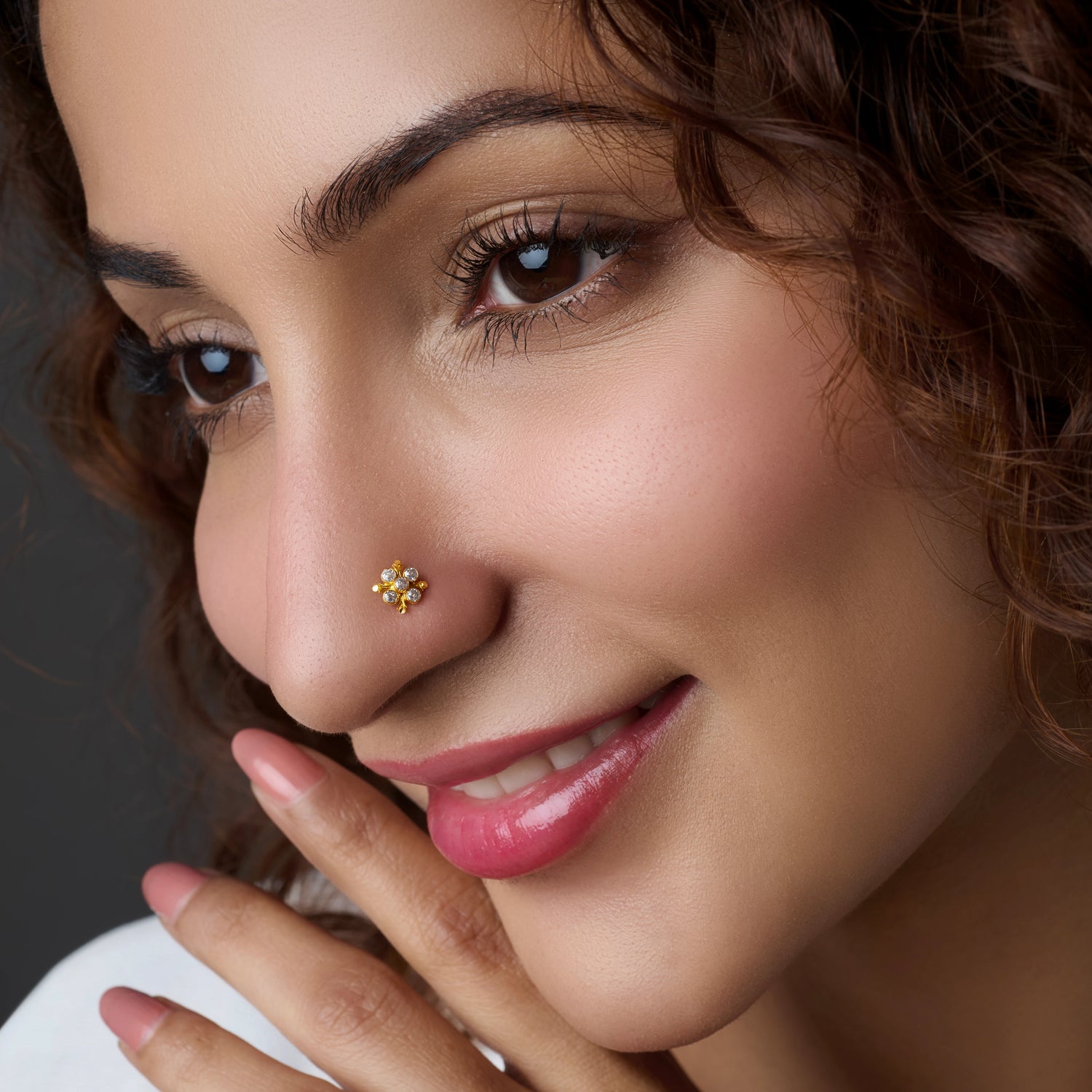 Ruby Petal 18K With Ruby Stone In The Centre Stone Gold Nose Pin