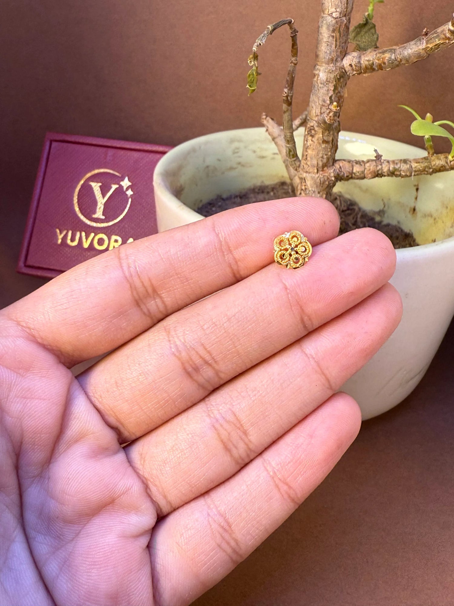 Rope Twist Gold Nose Pin – Simple 18K Nose Pin Gold Design for Women