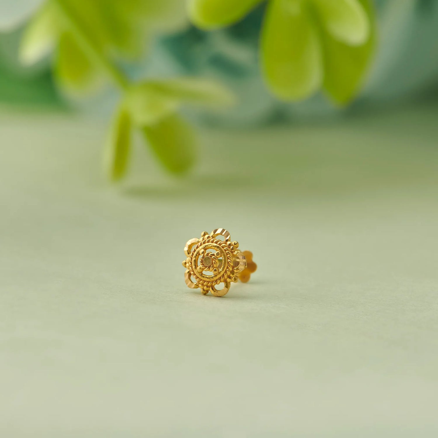 Spiral Flora 18K Gold Nose Pin for Women