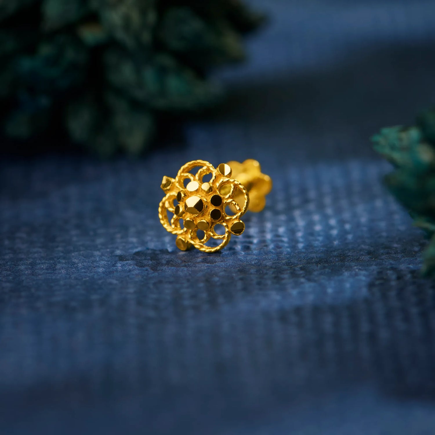 Small Gold Nose Pin Designs That Suit All Face Types – Yuvora