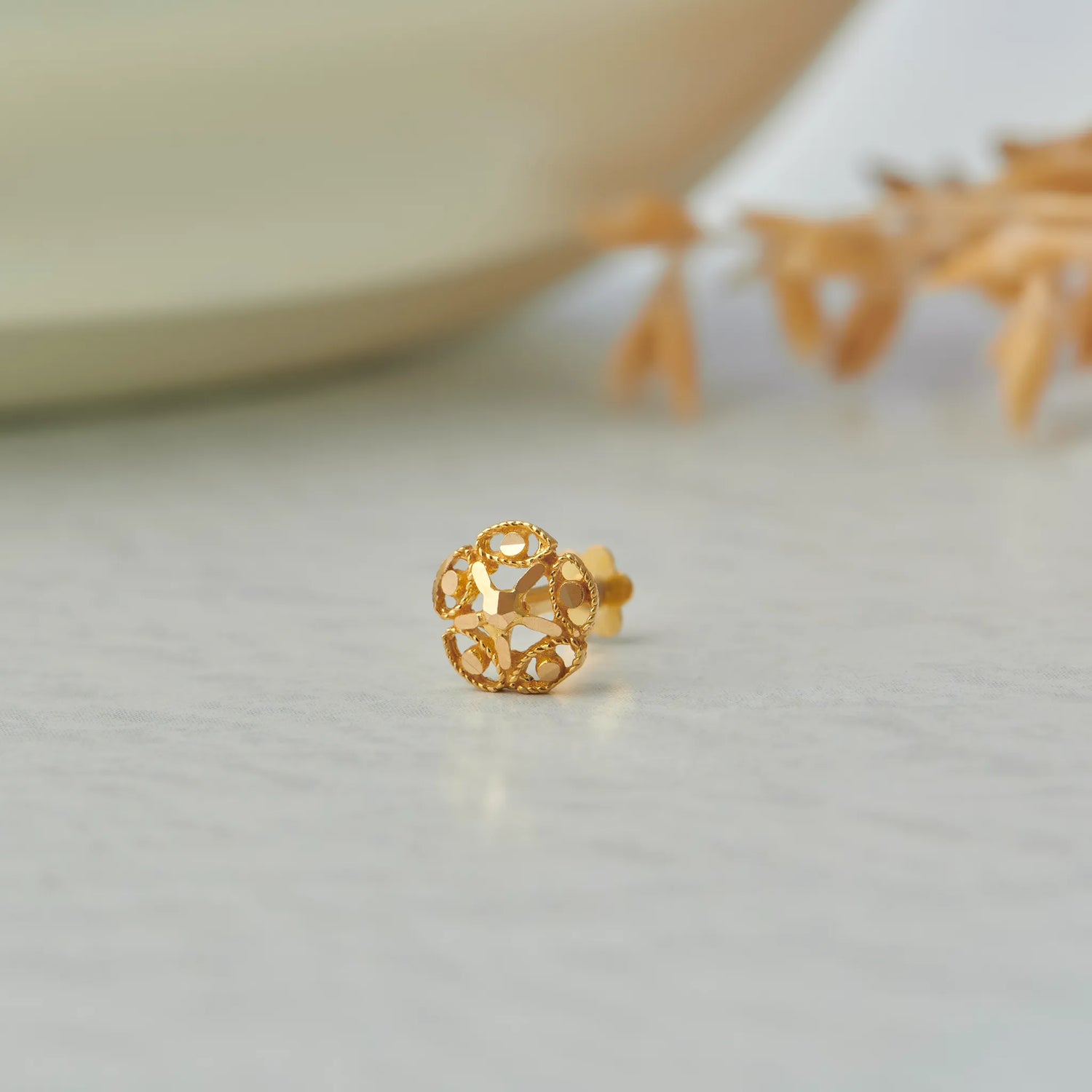Noir Stellaire Gold Nose Pin – Simple 18K Nose Pin Gold Design for Women