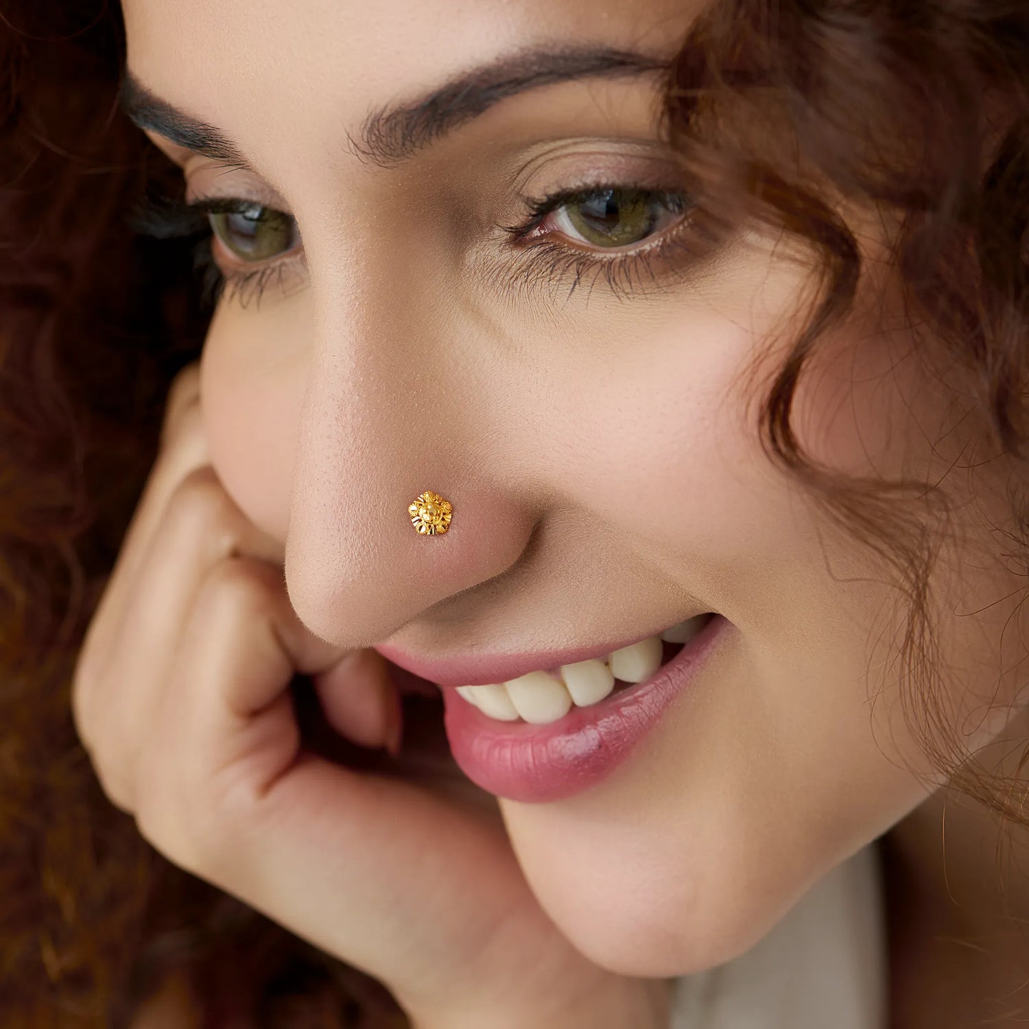Aurea Starlet 18K Handcrafted Nose Pin Gold Design For Female