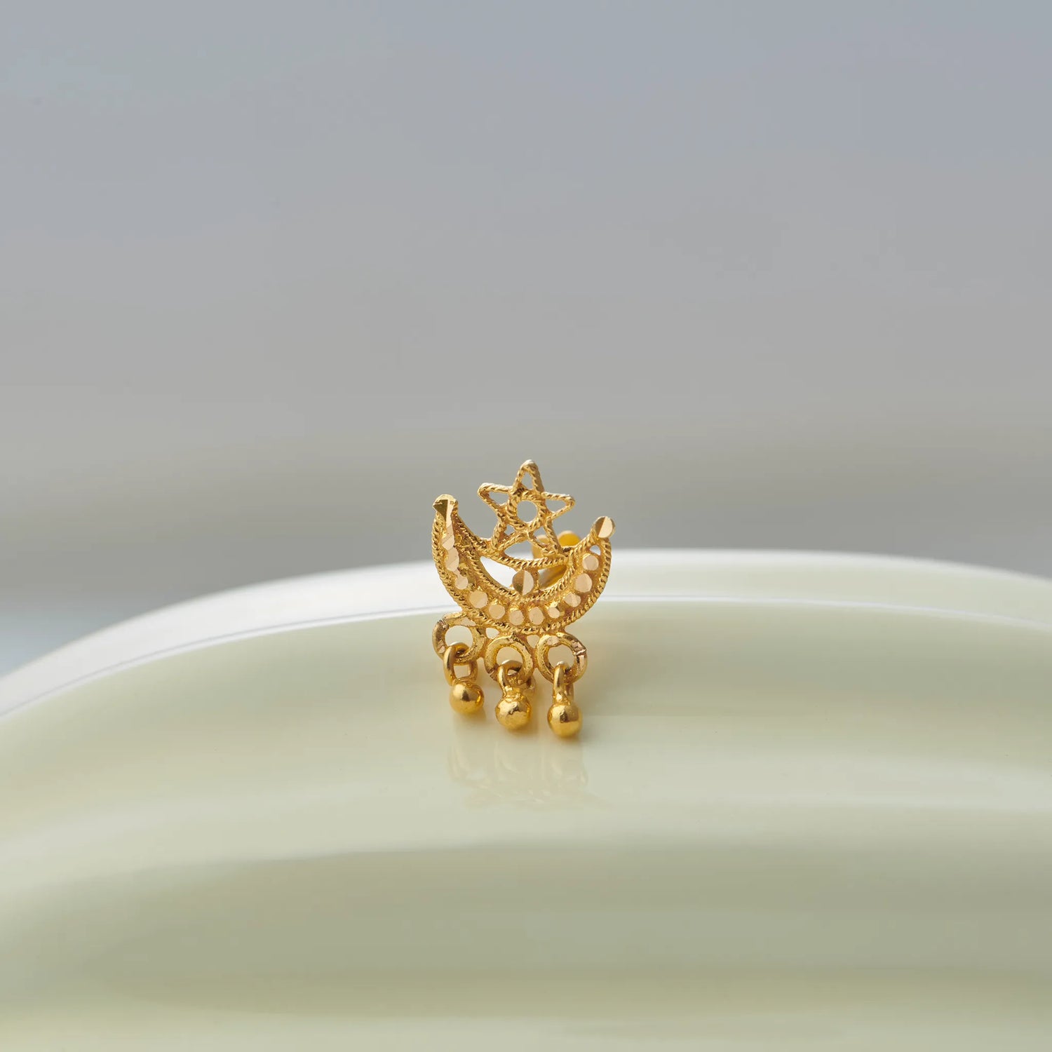 Crescent Drop Gold Nose Pin – Simple 18K Nose Pin Gold Design for Women