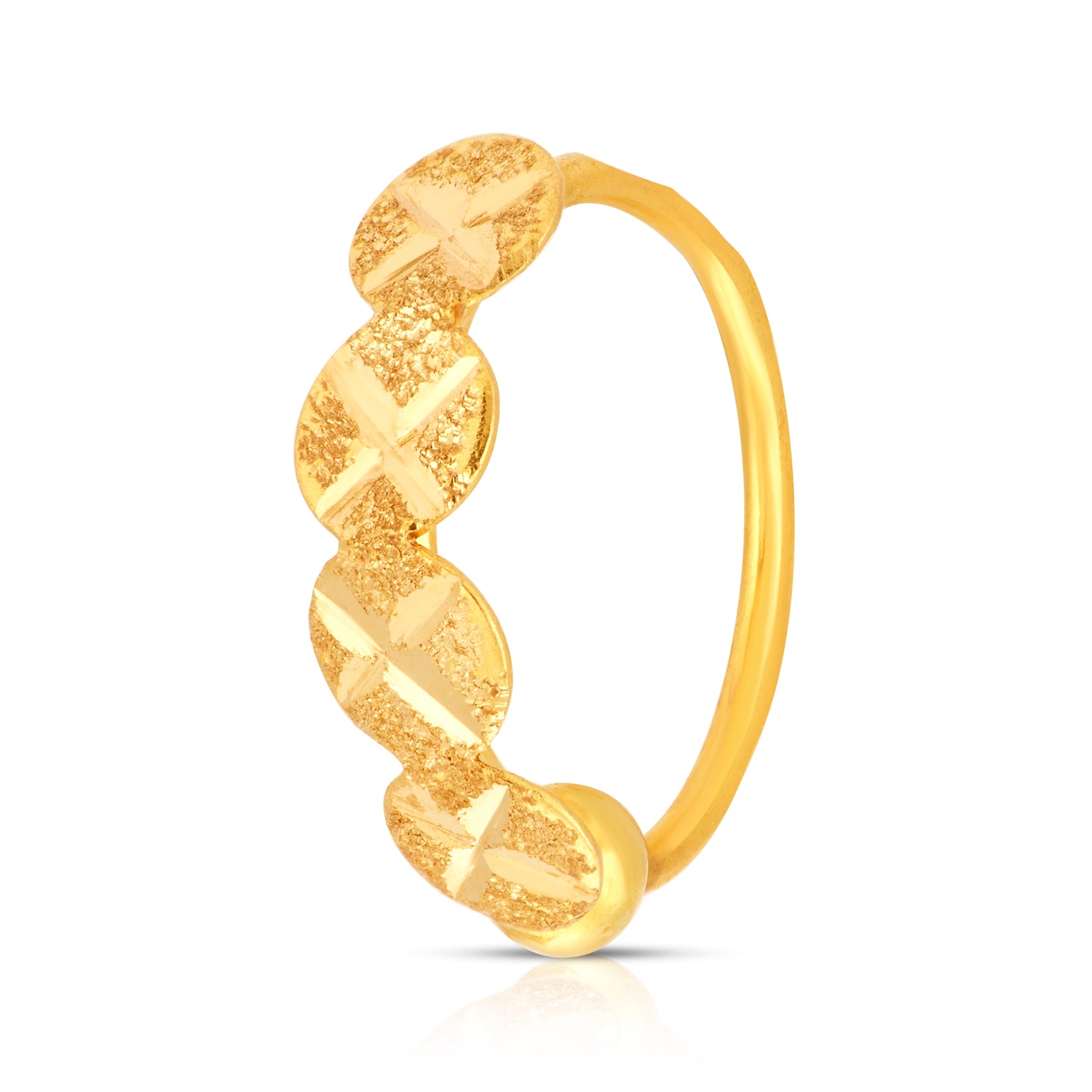 Crossbeam Circles gold nose ring in 18K gold featuring intersecting circles and crosshatch texture for an elegant traditional look