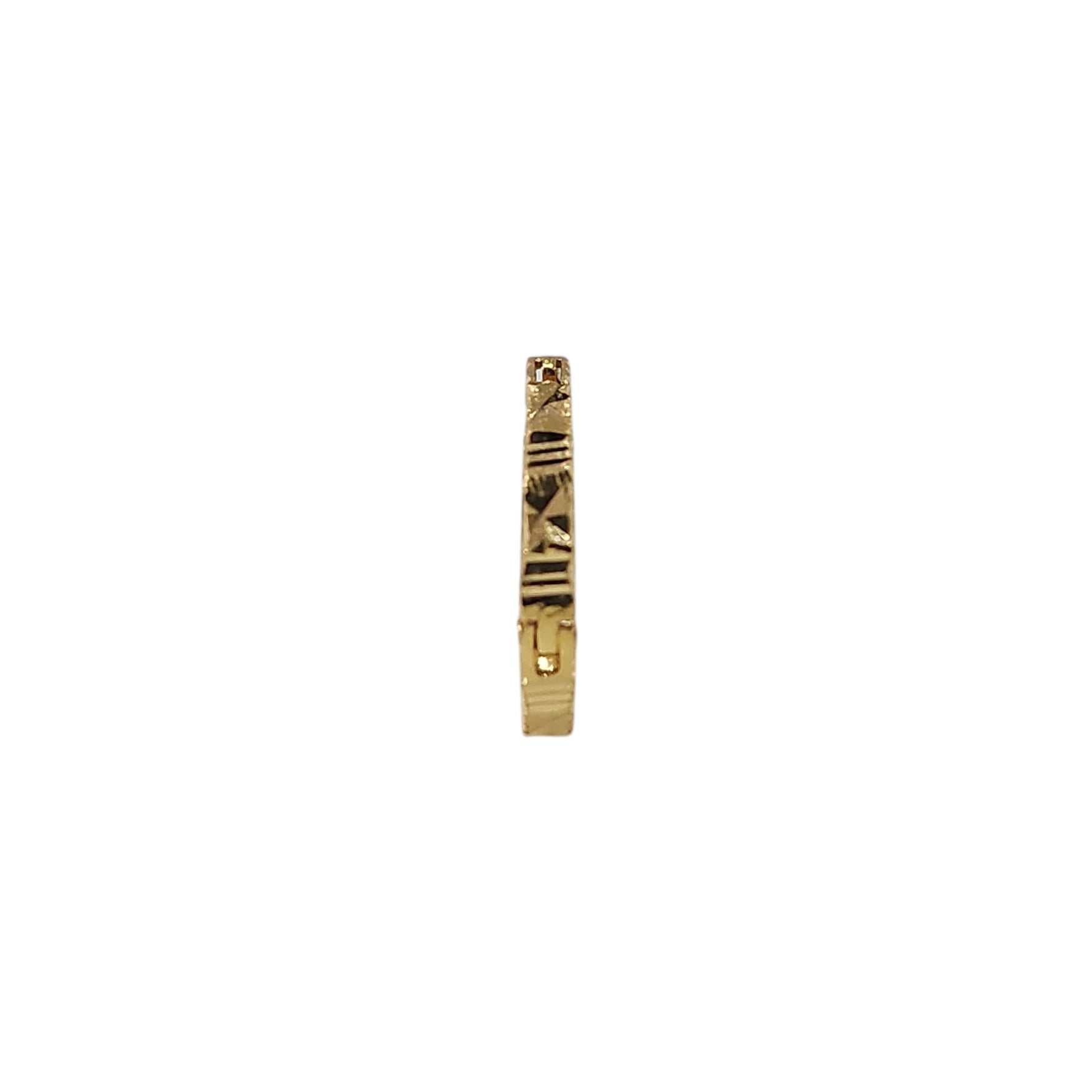 Luxora Fusion gold nose pin in 18K gold with textured geometric side view design, elegant jewelry for diamond-shaped face