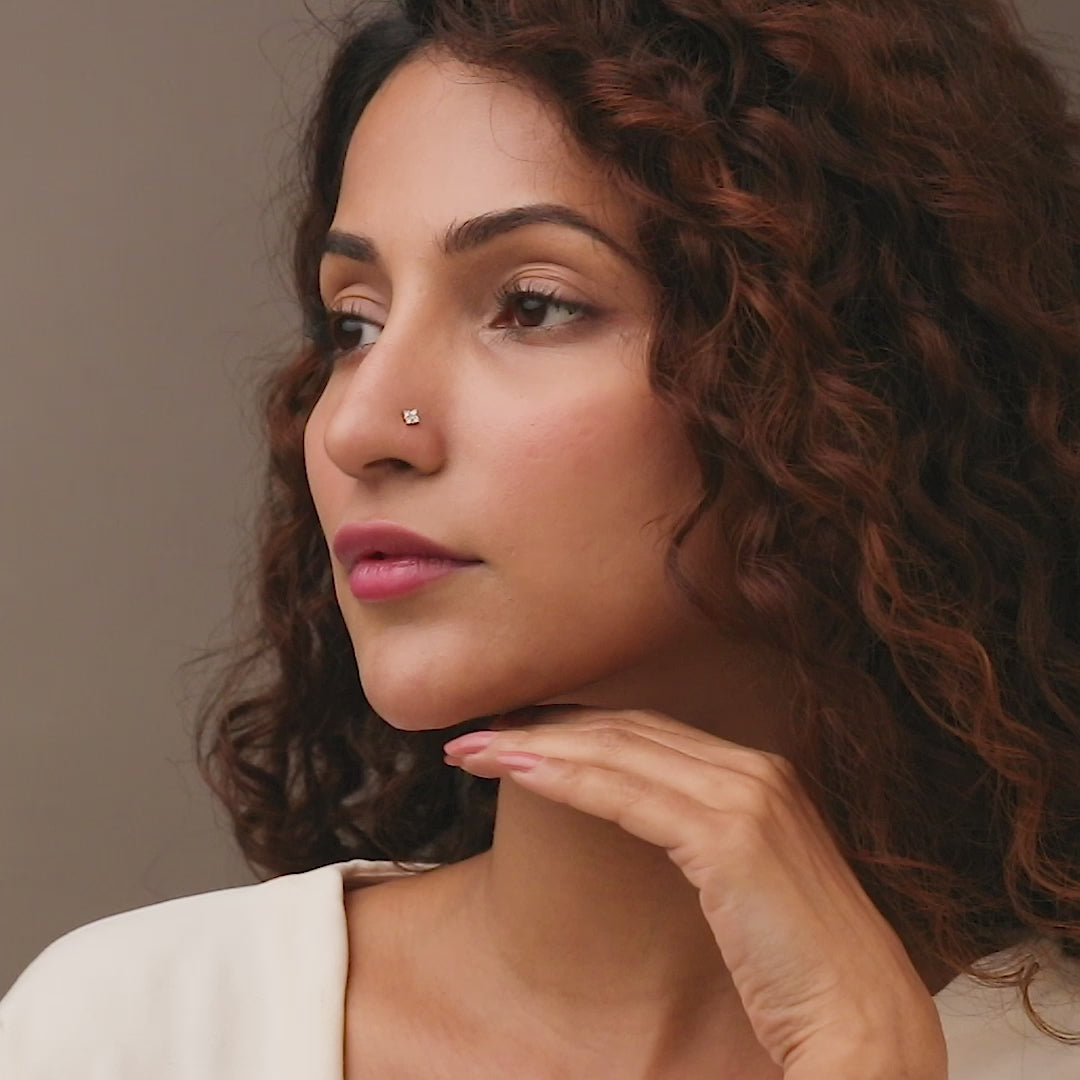 Ixora Flower Inspired Diamond And Gold Nose Pin For Women Online