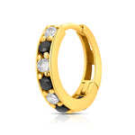 Regalia Aura gold nose ring with alternating black and white stones set in 18K gold, perfect for round-shaped faces